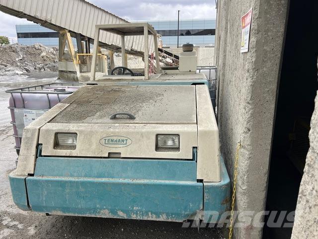 Tennant 800 실내 청소기