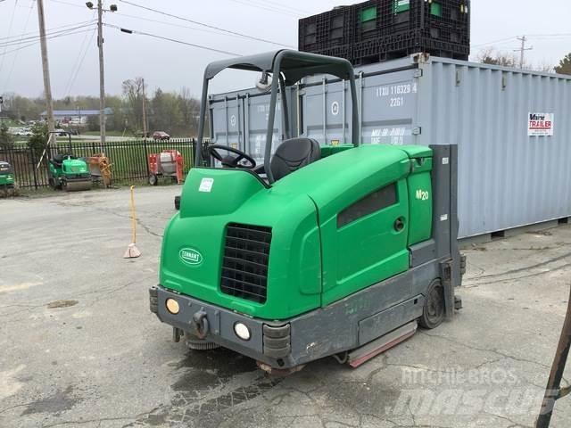 Tennant M20 습식 청소차