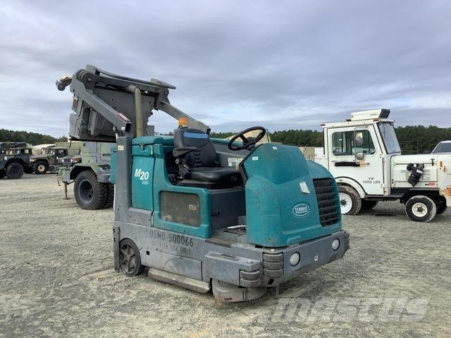 Tennant M20 실내 청소기