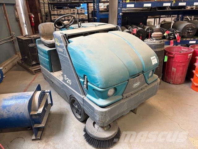 Tennant S20 실내 청소기