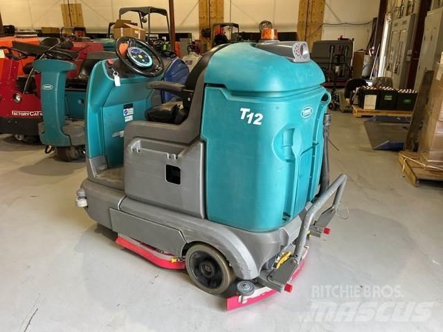 Tennant T12 습식 청소차