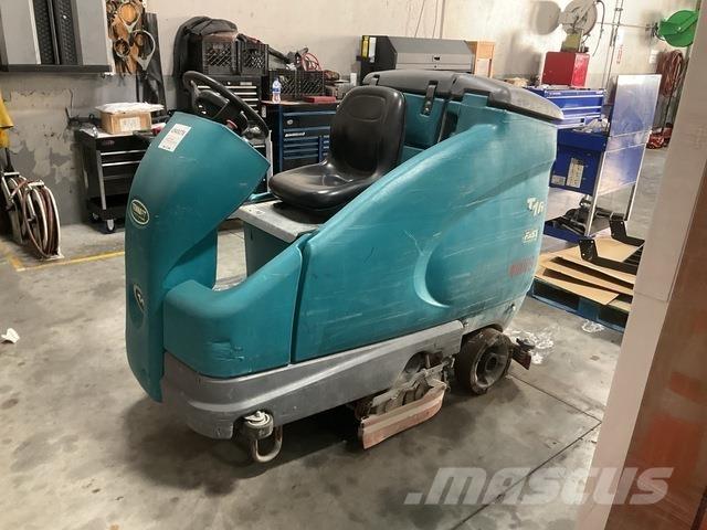 Tennant T16 습식 청소차