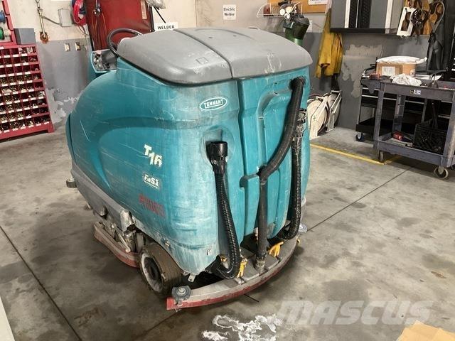 Tennant T16 습식 청소차