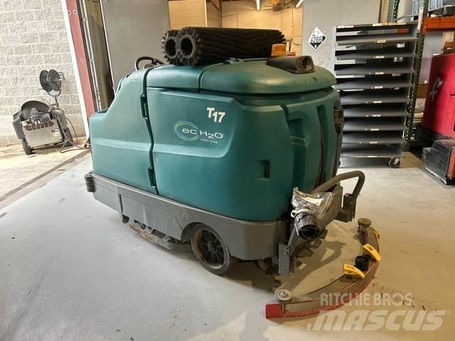 Tennant T17 습식 청소차