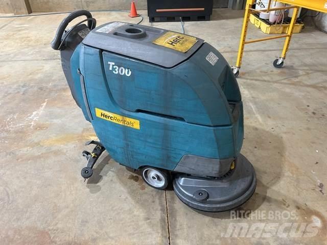 Tennant T300 습식 청소차