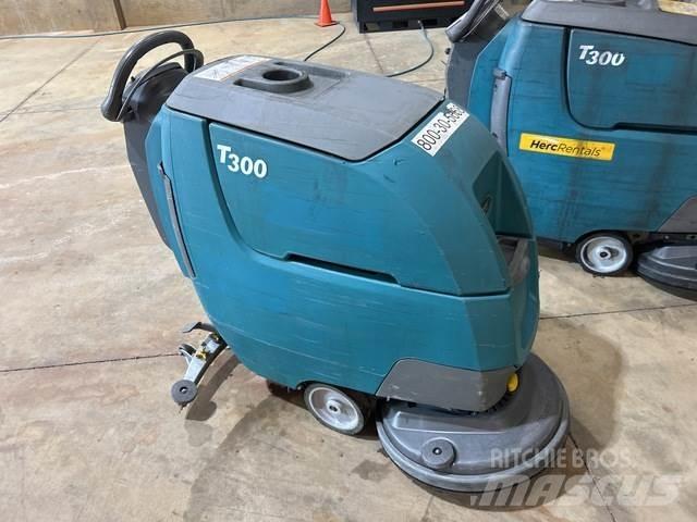 Tennant T300 습식 청소차