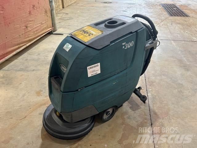 Tennant T300 습식 청소차