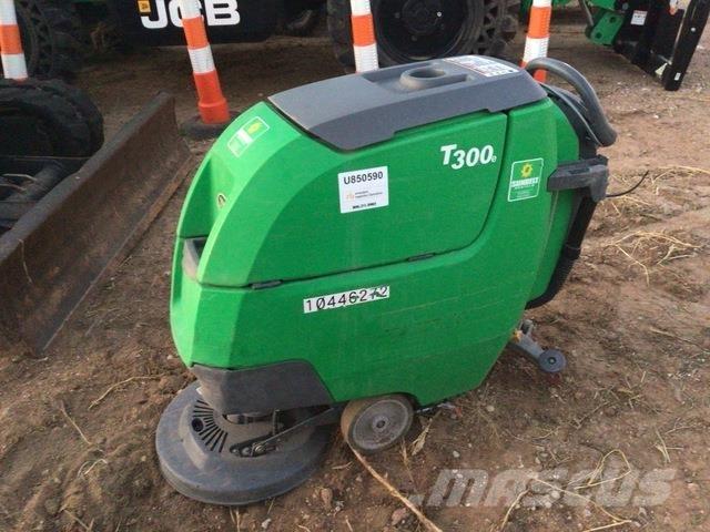 Tennant T300 습식 청소차