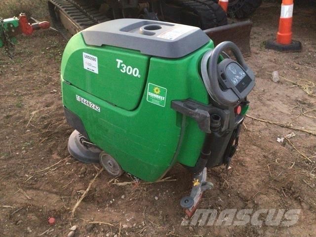 Tennant T300 습식 청소차