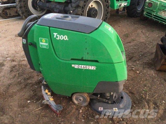 Tennant T300 습식 청소차