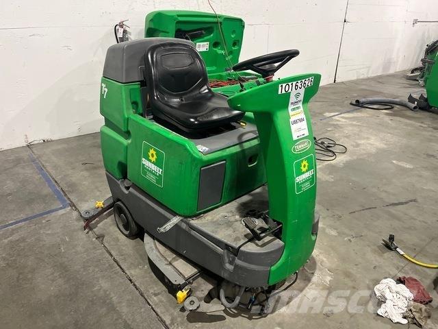 Tennant T7E 습식 청소차