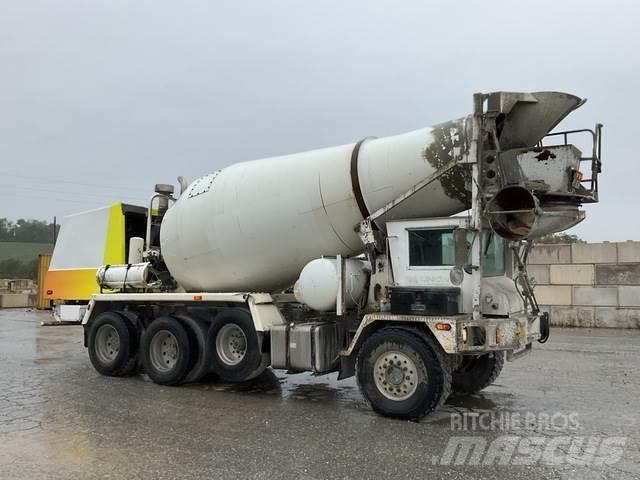 Terex Advance 기타 트럭