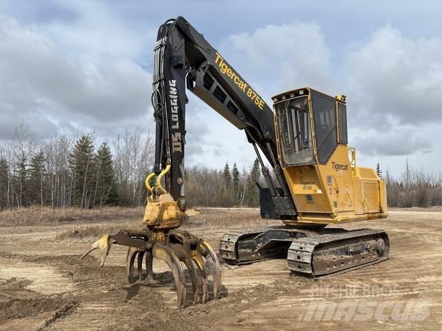 Tigercat 875E 굴절식 크레인