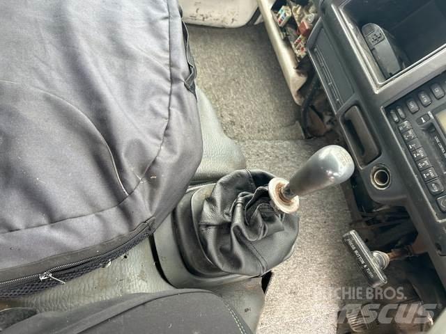 Toyota DYNA 플랫베드/드롭사이드 트럭