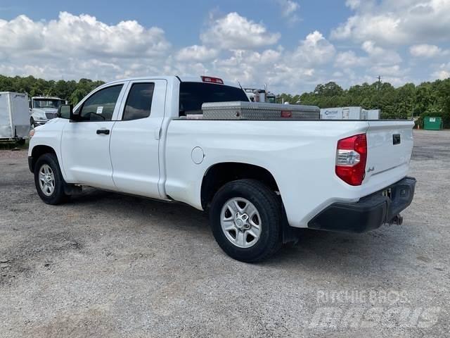 Toyota Tundra 기타