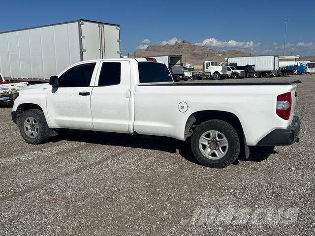 Toyota Tundra 픽업/드롭사이드