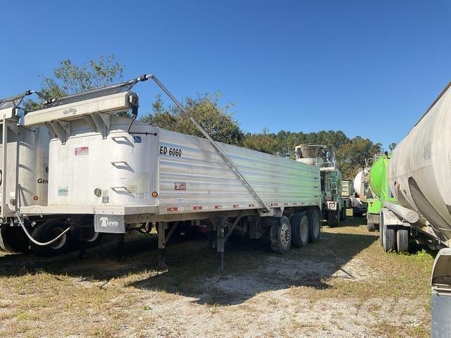 Travis  티퍼 트레일러