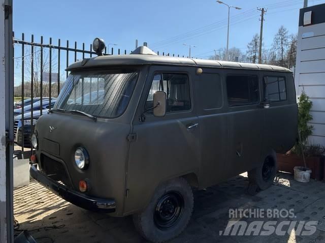  UAZ 452A3 패널 화물차
