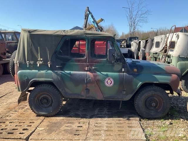  UAZ 469B 자동차