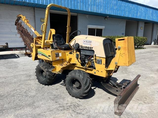 Vermeer RT450 트렌처