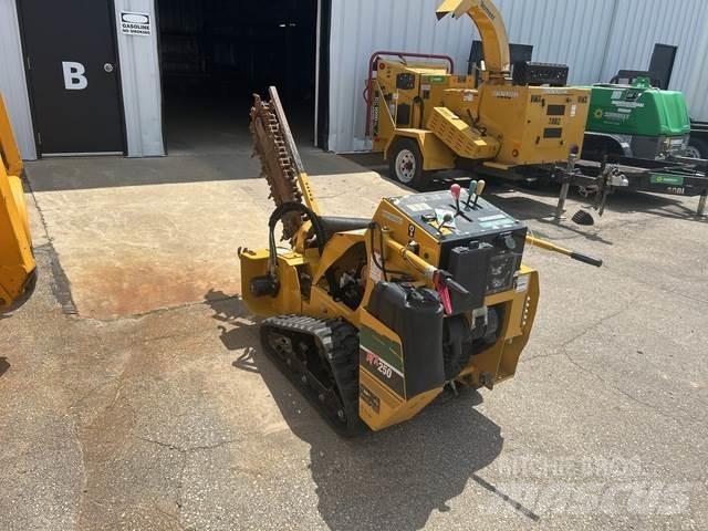 Vermeer RTX250 트렌처