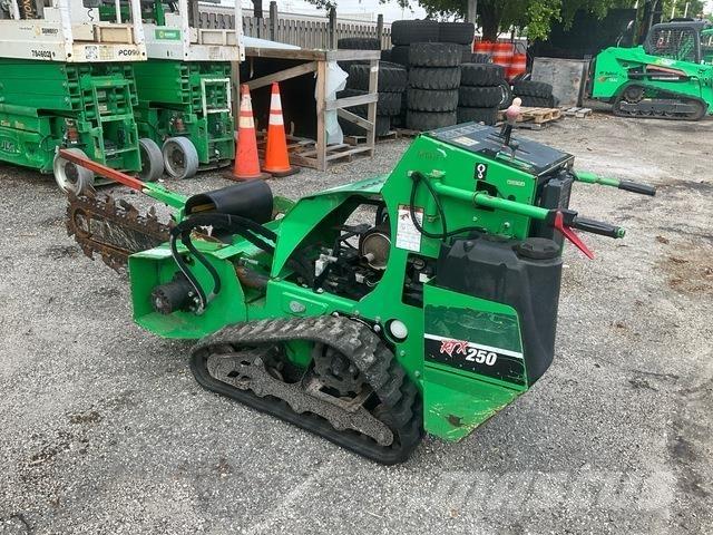 Vermeer RTX250 트렌처