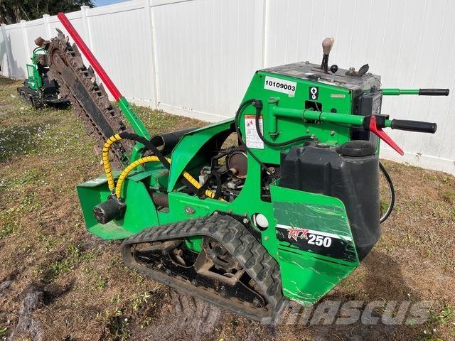 Vermeer RTX250 트렌처