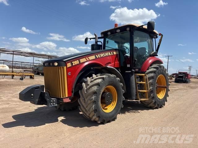 Versatile 260 트랙터