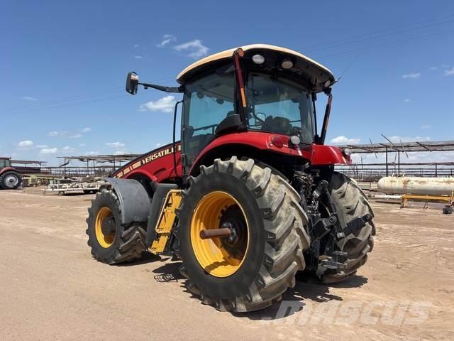 Versatile 260 트랙터