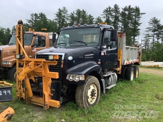 Volvo BM VHD 제설 블레이드 및 제설기