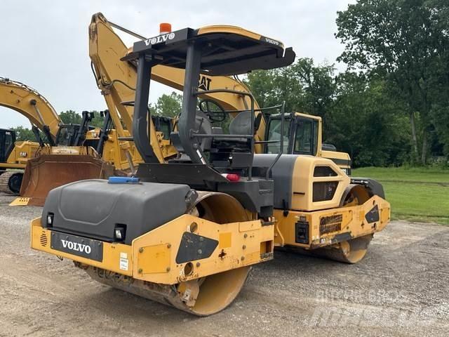 Volvo DD110B 트윈 드럼 롤러