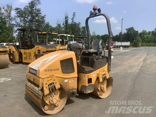 Volvo DD25B 트윈 드럼 롤러
