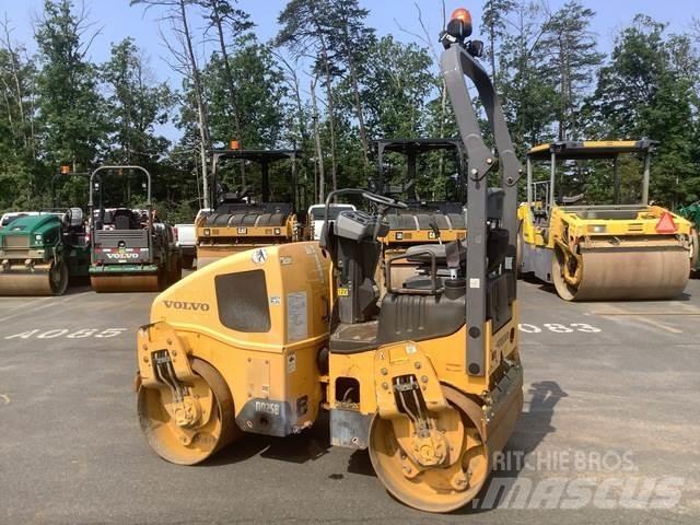 Volvo DD25B 트윈 드럼 롤러