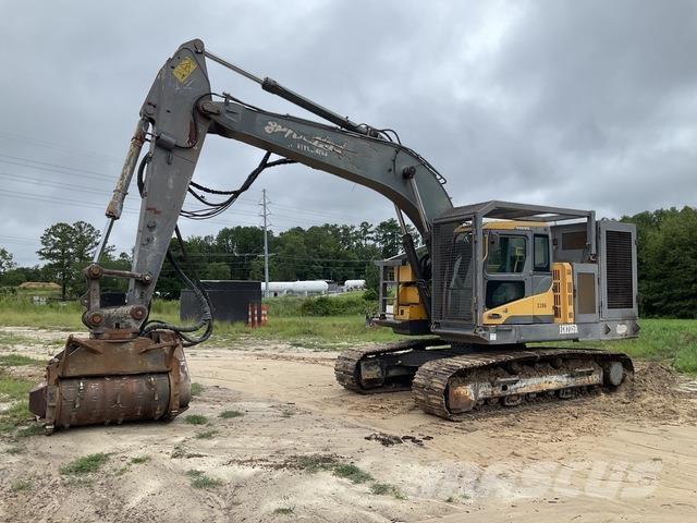 Volvo ECR235DL 대형 굴삭기 29톤 이상
