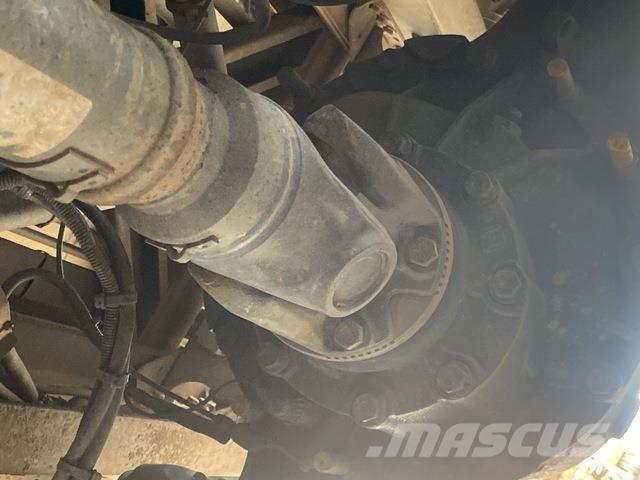 Volvo FE8 콤비/진공 트럭