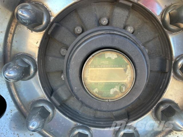 Volvo FM13 덤프 트럭