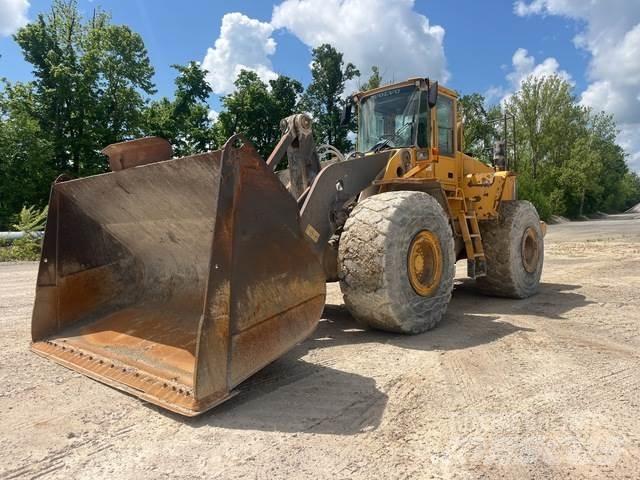 Volvo L220E  휠로우더