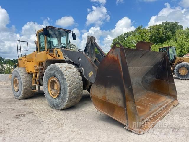 Volvo L220E  휠로우더