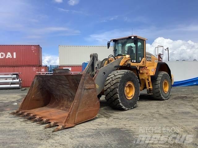 Volvo L220H  휠로우더