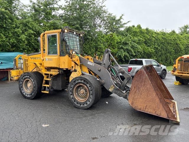 Volvo L90E  휠로우더