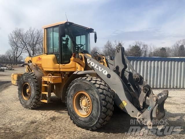 Volvo L90F  휠로우더