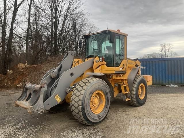 Volvo L90F  휠로우더
