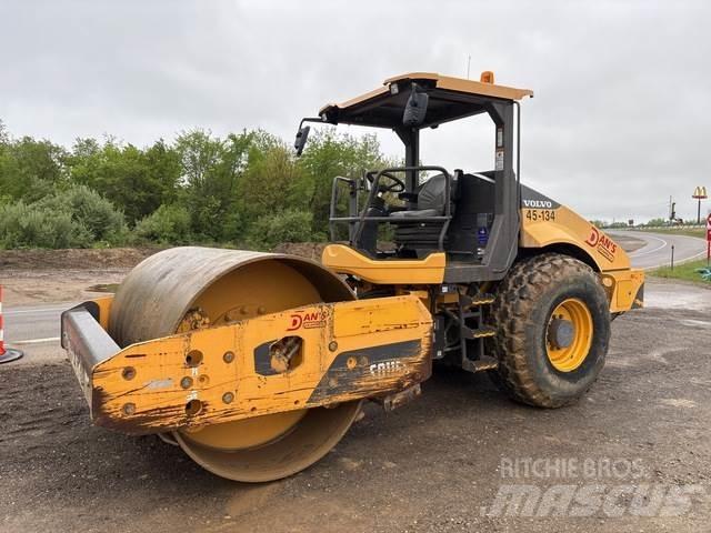 Volvo SD115B 싱글 드럼 롤러