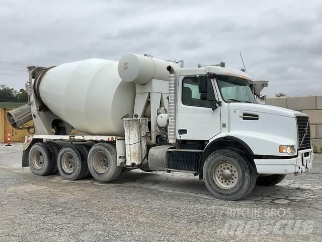 Volvo VHD 기타 트럭