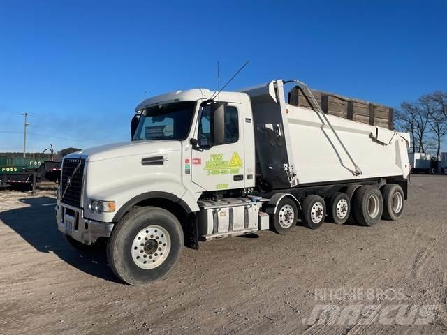 Volvo VHD 덤프 트럭