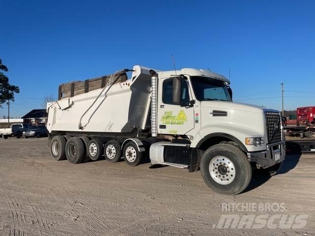 Volvo VHD 덤프 트럭