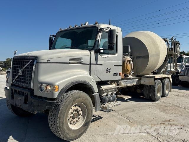 Volvo VHD 기타 트럭