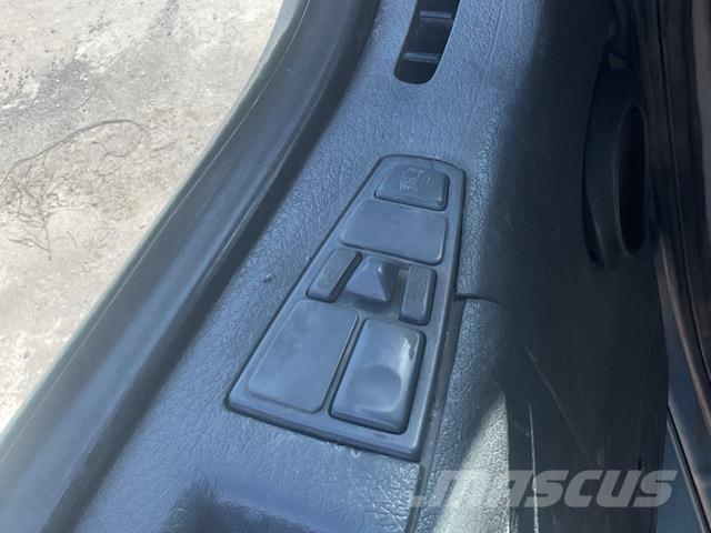 Volvo VHD104F 기타 트럭