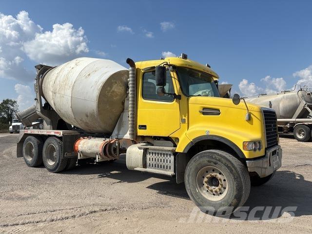 Volvo VHD64F 기타 트럭