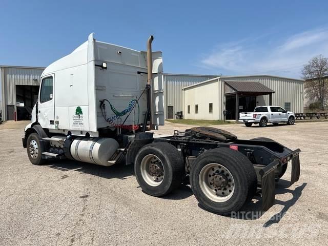 Volvo VNL 트랙터 유닛